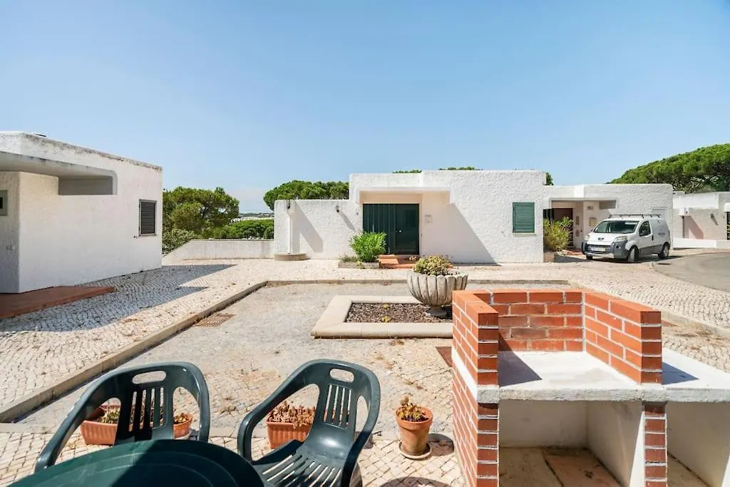 Sunny Villa With Golf Front View Vilamoura Portugal
